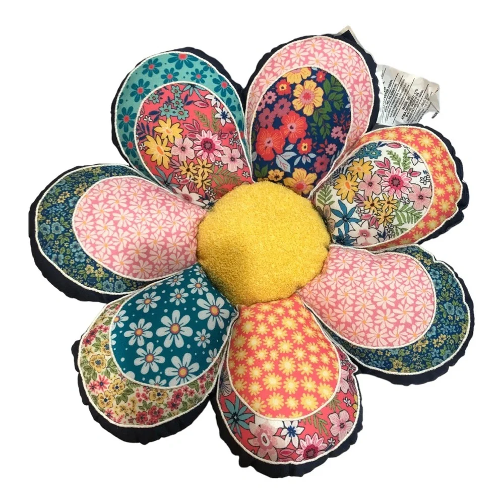 Vintage cottage inspired quilt‎ look sunflower shaped decor pillow brand new